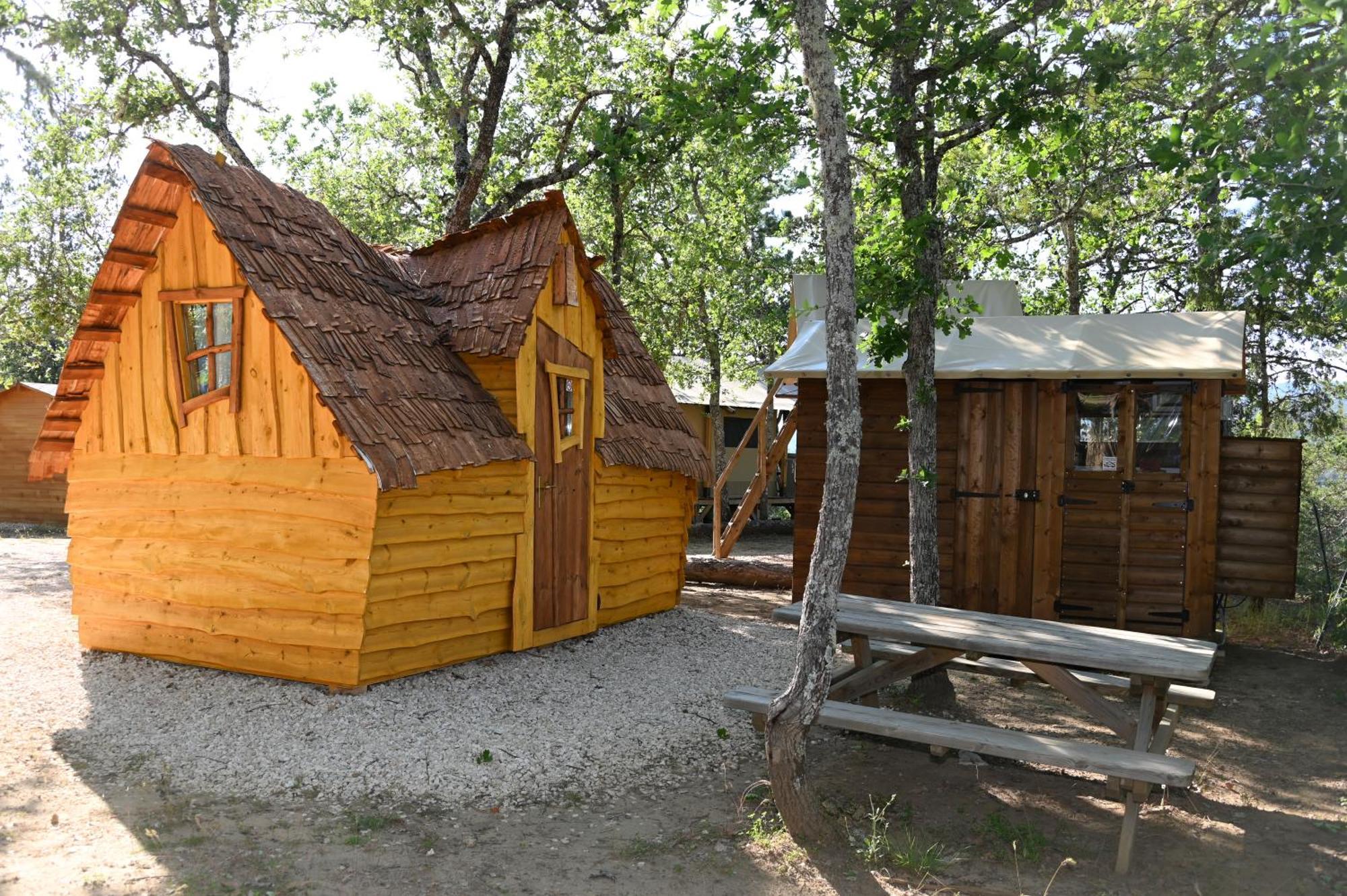 Camping Le Colorado 吕斯特勒 外观 照片