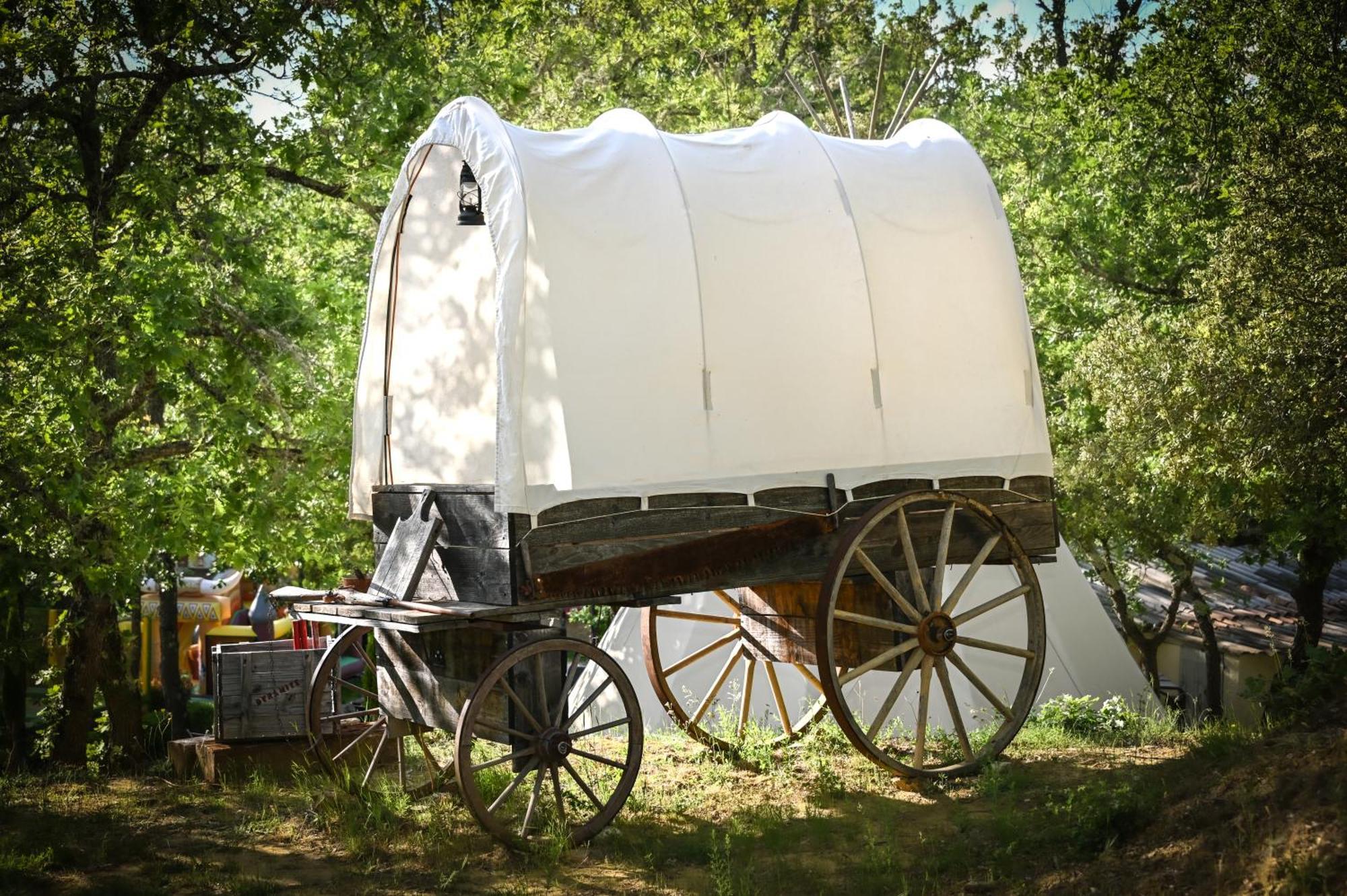 Camping Le Colorado 吕斯特勒 外观 照片