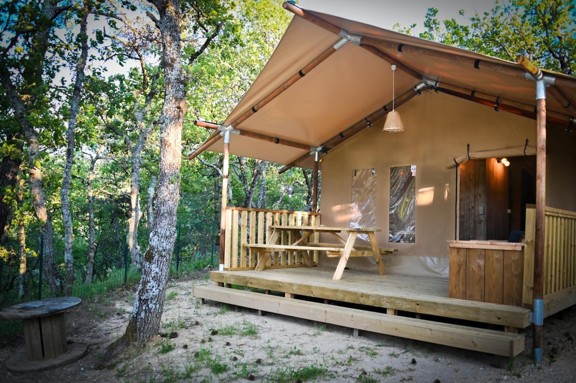 Camping Le Colorado 吕斯特勒 外观 照片